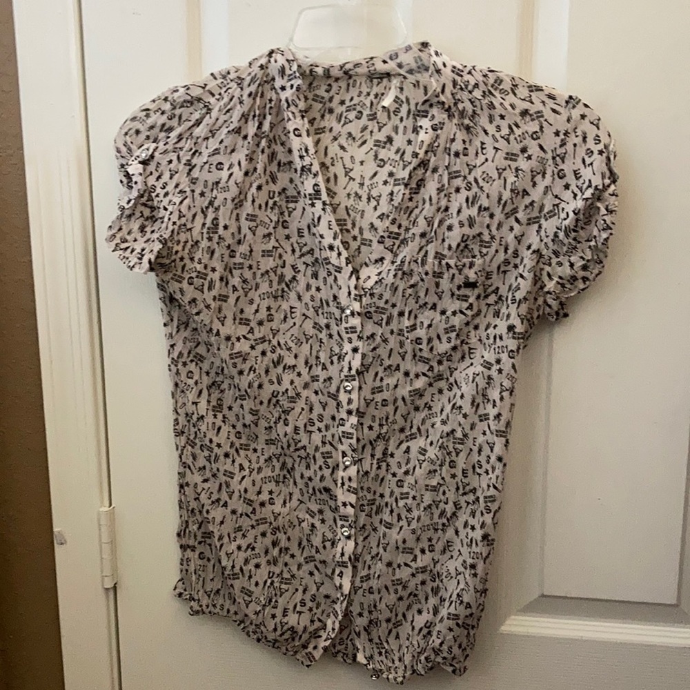 FINAL MARKDOWN Guess crinkle blouse small